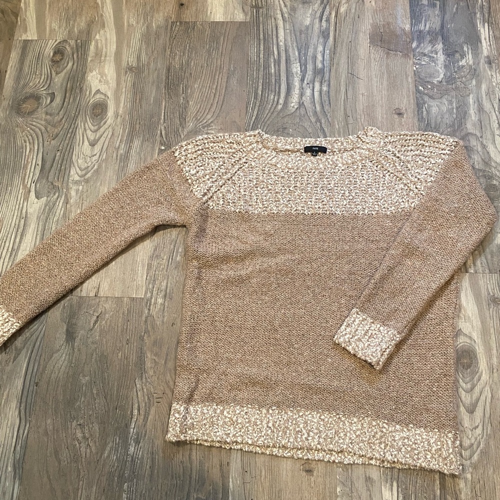 Fate brand sweater. Cute with jeans or dress it up with a skirt or leggings!!